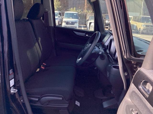 N-BOXカスタム GSSブラックスタイルパッケージ ETC/純正ナビ/バックモニター リアカメラ ワンセグ ETC付き ナビTV AAC パワステ パワーウィンドウ キーフリー 横滑り防止 エコアイドル スマートキー エアバッグ ABS ベンチシート(17枚目)