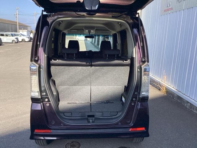 N-BOXカスタム GSSブラックスタイルパッケージ ETC/純正ナビ/バックモニター リアカメラ ワンセグ ETC付き ナビTV AAC パワステ パワーウィンドウ キーフリー 横滑り防止 エコアイドル スマートキー エアバッグ ABS ベンチシート(19枚目)