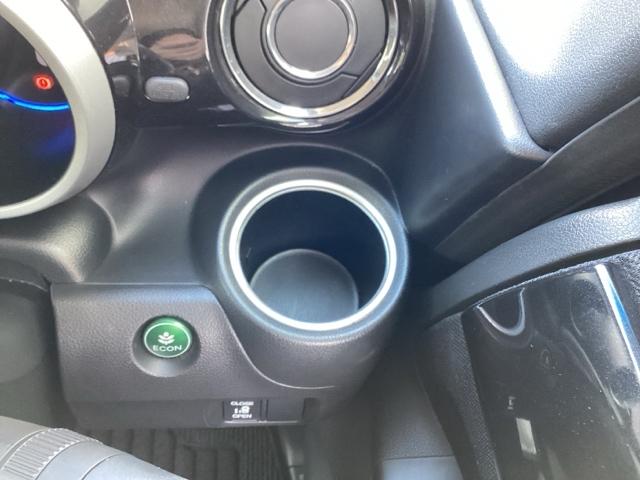 N-BOXカスタム GSSブラックスタイルパッケージ ETC/純正ナビ/バックモニター リアカメラ ワンセグ ETC付き ナビTV AAC パワステ パワーウィンドウ キーフリー 横滑り防止 エコアイドル スマートキー エアバッグ ABS ベンチシート(33枚目)