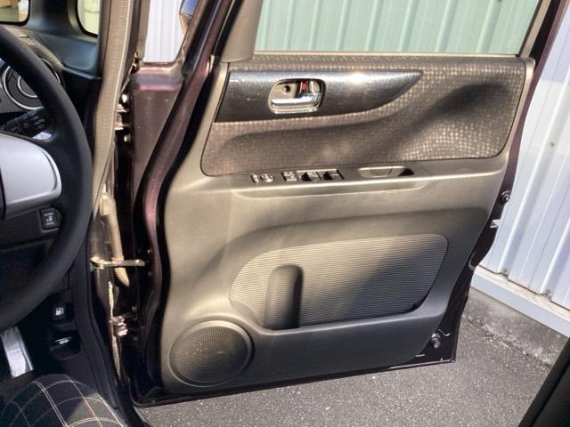 N-BOXカスタム GSSブラックスタイルパッケージ ETC/純正ナビ/バックモニター リアカメラ ワンセグ ETC付き ナビTV AAC パワステ パワーウィンドウ キーフリー 横滑り防止 エコアイドル スマートキー エアバッグ ABS ベンチシート(35枚目)