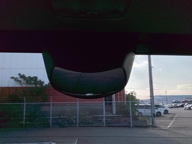 N-BOXカスタム GSSブラックスタイルパッケージ ETC/純正ナビ/バックモニター リアカメラ ワンセグ ETC付き ナビTV AAC パワステ パワーウィンドウ キーフリー 横滑り防止 エコアイドル スマートキー エアバッグ ABS ベンチシート(39枚目)