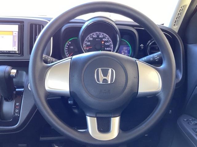 N-ONE G・Lパッケージ ブラックインテリア 整備記録簿有 DVD再生可 iストップ ベンチS 盗難防止 ETC付き フルオートエアコン パワーウィンドウ ナビTV 地デジTV 助手席エアバック ESC 運転席エアバッグ(13枚目)