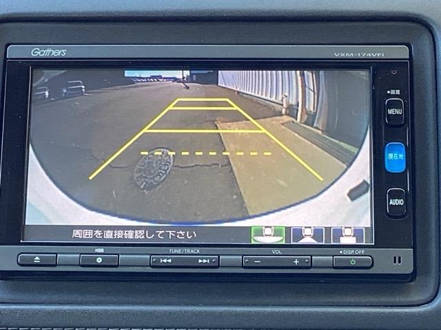 ヴェゼル ハイブリッドＺ・ホンダセンシング　ＤＶＤ再生機能　整備記録簿　横滑り防止システム　バックアイカメラ　盗難防止装置　フルセ　シートヒーター付　スマ－トキ－　ＥＣＯモード　パワーウィンド　サイドエアバッグ（9枚目）