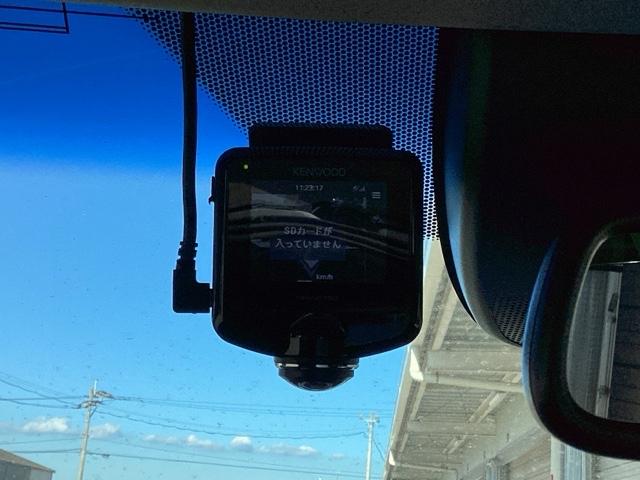 ヴェゼル ハイブリッドＺ・ホンダセンシング　ＤＶＤ再生機能　整備記録簿　横滑り防止システム　バックアイカメラ　盗難防止装置　フルセ　シートヒーター付　スマ－トキ－　ＥＣＯモード　パワーウィンド　サイドエアバッグ（10枚目）