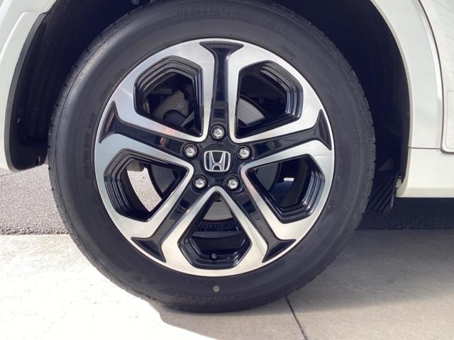 ヴェゼル ハイブリッドＺ・ホンダセンシング　ＤＶＤ再生機能　整備記録簿　横滑り防止システム　バックアイカメラ　盗難防止装置　フルセ　シートヒーター付　スマ－トキ－　ＥＣＯモード　パワーウィンド　サイドエアバッグ（21枚目）