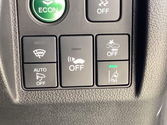 ヴェゼル ハイブリッドＺ・ホンダセンシング　ＤＶＤ再生機能　整備記録簿　横滑り防止システム　バックアイカメラ　盗難防止装置　フルセ　シートヒーター付　スマ－トキ－　ＥＣＯモード　パワーウィンド　サイドエアバッグ（28枚目）