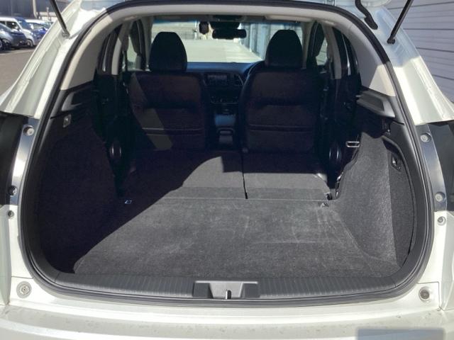 ヴェゼル ハイブリッドＺ・ホンダセンシング　ＤＶＤ再生機能　整備記録簿　横滑り防止システム　バックアイカメラ　盗難防止装置　フルセ　シートヒーター付　スマ－トキ－　ＥＣＯモード　パワーウィンド　サイドエアバッグ（38枚目）