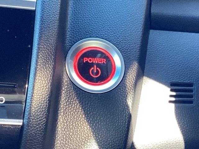 フィットハイブリッド Sホンダセンシング ETC/純正ナビ/バックモニター/ホンダセンシング スマ-トキ- ナビTV アクティブクルーズコントロール パワーウインドウ サイドエアバック DVD再生 パワーステアリング 整備記録簿 ABS(19枚目)