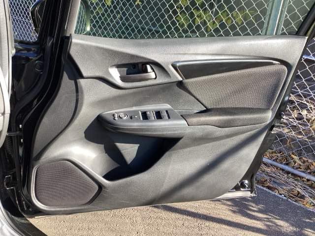 フィットハイブリッド Sホンダセンシング ETC/純正ナビ/バックモニター/ホンダセンシング スマ-トキ- ナビTV アクティブクルーズコントロール パワーウインドウ サイドエアバック DVD再生 パワーステアリング 整備記録簿 ABS(34枚目)