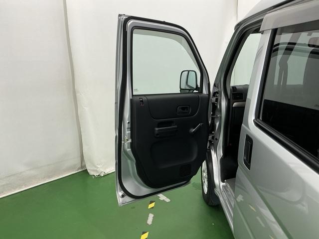 アクティバン ＳＤＸ　ＣＤ　ＥＴＣ　運転席／助手席エアバッグ　ダブルエアバック　左右スライドドア　エアバック　パワステ付　キーレスエントリ　定期点検記録簿　Ｍエアコン（39枚目）