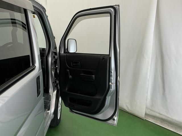 アクティバン ＳＤＸ　ＣＤ　ＥＴＣ　運転席／助手席エアバッグ　ダブルエアバック　左右スライドドア　エアバック　パワステ付　キーレスエントリ　定期点検記録簿　Ｍエアコン（40枚目）