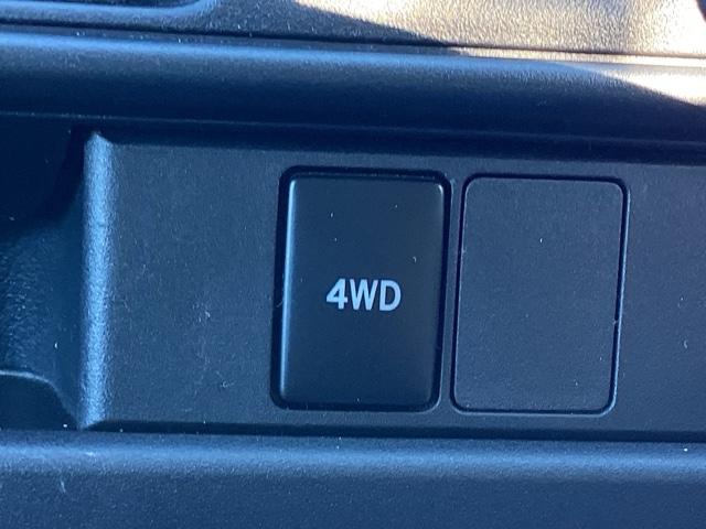 ���S�^�]�x���V�X�e���@�u���C���h�X�|�b�g�C���t�H���[�V�����I�Ԑ��ύX����ہC�΂ߌ��ɃN���}�����݂��邱�Ƃ����m�点���鑕���ł��i�Ԑ��ύX���⍇�������͕K�����͂̈��S�𒼐ڊm�F���ĉ^�]���Ă��������j