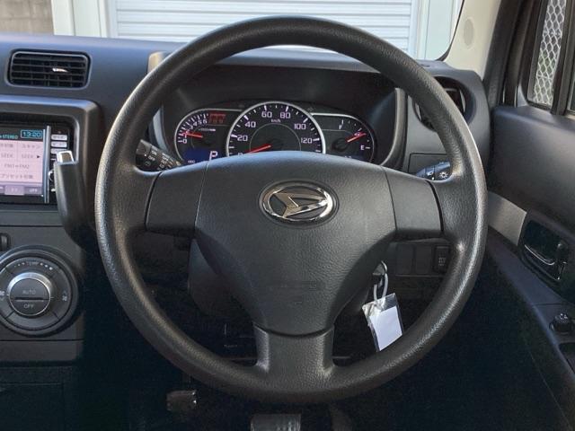 ��ɂȂ��ފ��o�̃X�e�A�����O�ł��B�����S�n�A�f�U�C�����A���쐫�ɂ���������A�C�e���ł��B