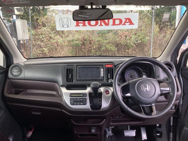 Ｎ－ＷＧＮカスタム Ｇ　純正ナビ　ＨＩＤヘッドライト　盗難防止システム　横滑防止　アイドルストップ　スマートキープッシュスタート　オートエアコン　パワーウィンドウ　ベンチシート　ＥＴＣ　運転席助手席エアバッグ　ＡＢＳ　エアロ（3枚目）