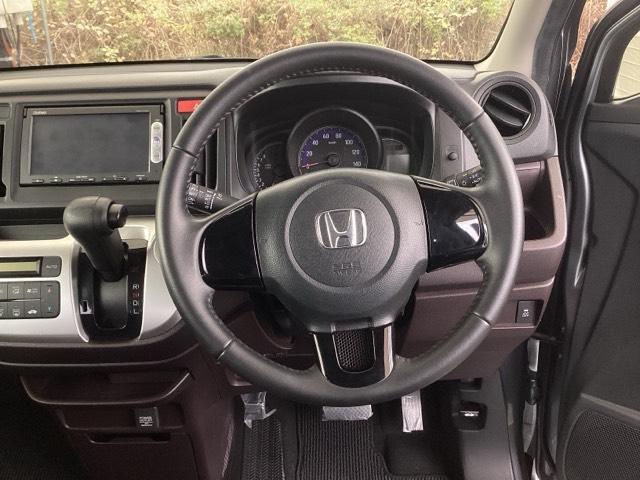 Ｎ－ＷＧＮカスタム Ｇ　純正ナビ　ＨＩＤヘッドライト　盗難防止システム　横滑防止　アイドルストップ　スマートキープッシュスタート　オートエアコン　パワーウィンドウ　ベンチシート　ＥＴＣ　運転席助手席エアバッグ　ＡＢＳ　エアロ（16枚目）