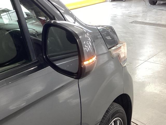 Ｎ－ＷＧＮカスタム Ｇ　純正ナビ　ＨＩＤヘッドライト　盗難防止システム　横滑防止　アイドルストップ　スマートキープッシュスタート　オートエアコン　パワーウィンドウ　ベンチシート　ＥＴＣ　運転席助手席エアバッグ　ＡＢＳ　エアロ（29枚目）