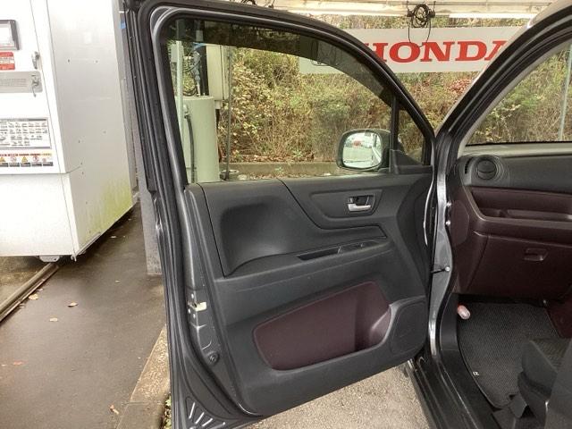 Ｎ－ＷＧＮカスタム Ｇ　純正ナビ　ＨＩＤヘッドライト　盗難防止システム　横滑防止　アイドルストップ　スマートキープッシュスタート　オートエアコン　パワーウィンドウ　ベンチシート　ＥＴＣ　運転席助手席エアバッグ　ＡＢＳ　エアロ（36枚目）