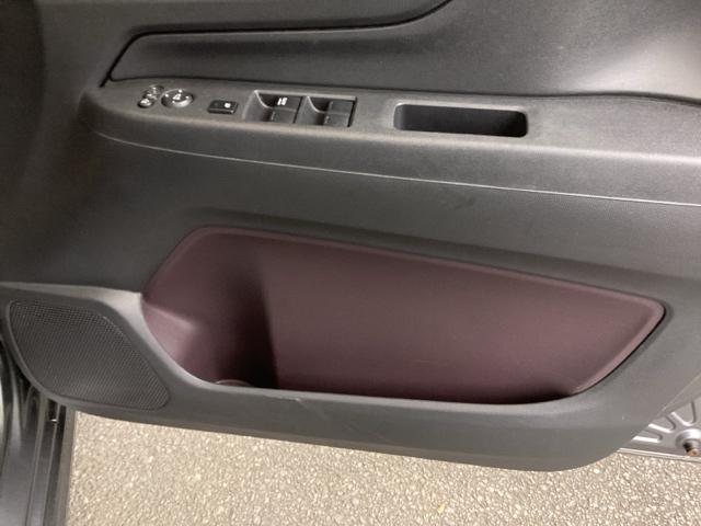 Ｎ－ＷＧＮカスタム Ｇ　純正ナビ　ＨＩＤヘッドライト　盗難防止システム　横滑防止　アイドルストップ　スマートキープッシュスタート　オートエアコン　パワーウィンドウ　ベンチシート　ＥＴＣ　運転席助手席エアバッグ　ＡＢＳ　エアロ（48枚目）