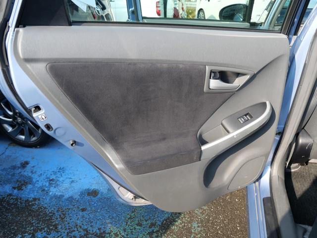 プリウス S LEDエディション スマートキー プッシュスタート ナビ TV バックモニター ETC オートエアコン パワーステアリング パワーウィンドウ(15枚目)