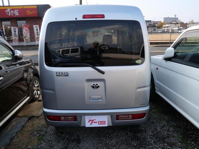 ピクシスバン クルーズ キーレスエントリー ルーフラック エアコン パワーステアリング パワーウィンドウ Wエアバッグ 電動格納ミラー ラジオ(6枚目)