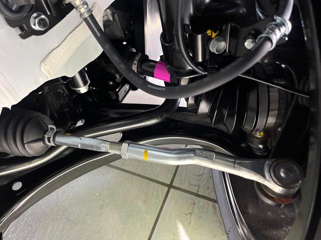 フリード ｅ：ＨＥＶエアー　ＥＸ　登録済未使用車　禁煙車　両側電動スライドドア　衝突被害軽減システム　レーダークルーズ　コーナーセンサー　シートヒーター　スマートキー　ＬＥＤヘッド　オートハイビーム　オートライト　オートエアコン（42枚目）