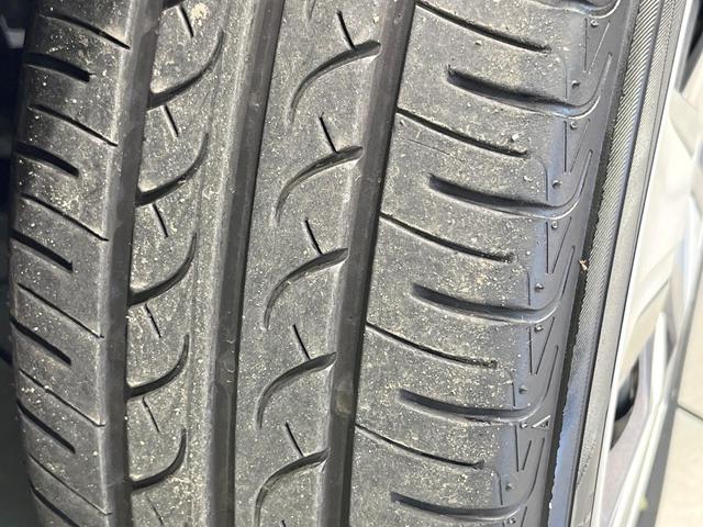フィットハイブリッド Ｌパッケージ　禁煙車　純正ナビ　バックカメラ　衝突軽減装置　ハーフレザーシート　ＥＴＣ　Ｂｌｕｅｔｏｏｔｈ　フルセグ　ドラレコ　コーナーセンサー　スマートキー　ＬＥＤヘッド　クルコン　電動格納ミラー（34枚目）