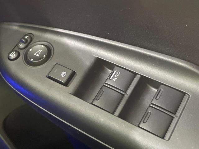 フィットハイブリッド Ｌパッケージ　禁煙車　純正ナビ　バックカメラ　衝突軽減装置　ハーフレザーシート　ＥＴＣ　Ｂｌｕｅｔｏｏｔｈ　フルセグ　ドラレコ　コーナーセンサー　スマートキー　ＬＥＤヘッド　クルコン　電動格納ミラー（37枚目）
