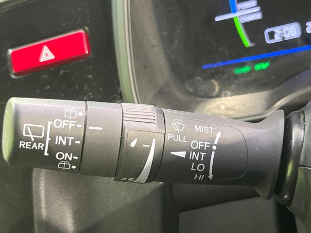 フィットハイブリッド Ｌパッケージ　禁煙車　純正ナビ　バックカメラ　衝突軽減装置　ハーフレザーシート　ＥＴＣ　Ｂｌｕｅｔｏｏｔｈ　フルセグ　ドラレコ　コーナーセンサー　スマートキー　ＬＥＤヘッド　クルコン　電動格納ミラー（43枚目）