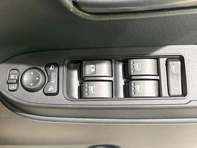タント ファンクロス　禁煙車　衝突軽減　両側電動スライド　ＬＥＤヘッド　シートヒーター　レーンアシスト　スマートキー　オートハイビーム　クリアランスソナー　オートエアコン　アイドリングストップ　横滑り防止装置　車線逸脱警報（33枚目）