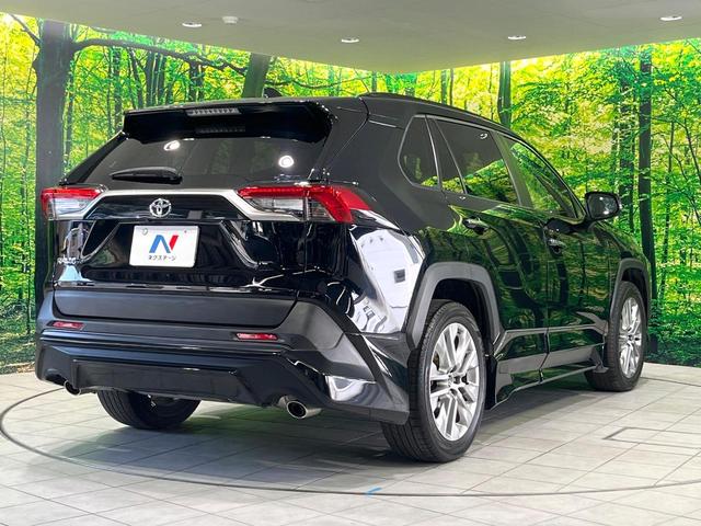 ＲＡＶ４ Ｇ　Ｚパッケージ　禁煙車　ＴＲＤエアロ　サンルーフ　純正１０．５ディスプレイオーディオ　全周囲カメラ　衝突軽減装置　レーダークルーズコントロール　ＥＴＣ　Ｂｌｕｅｔｏｏｔｈ　シートヒーター　クリアランスソナー（17枚目）