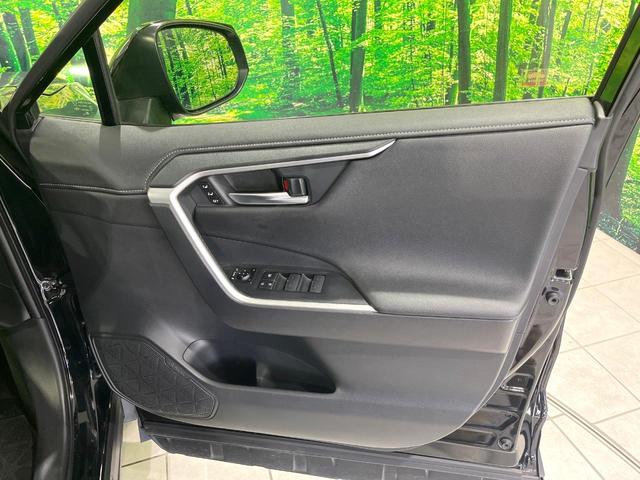 ＲＡＶ４ Ｇ　Ｚパッケージ　禁煙車　ＴＲＤエアロ　サンルーフ　純正１０．５ディスプレイオーディオ　全周囲カメラ　衝突軽減装置　レーダークルーズコントロール　ＥＴＣ　Ｂｌｕｅｔｏｏｔｈ　シートヒーター　クリアランスソナー（38枚目）