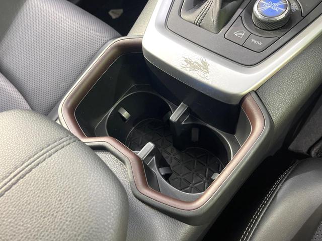 ＲＡＶ４ Ｇ　Ｚパッケージ　禁煙車　ＴＲＤエアロ　サンルーフ　純正１０．５ディスプレイオーディオ　全周囲カメラ　衝突軽減装置　レーダークルーズコントロール　ＥＴＣ　Ｂｌｕｅｔｏｏｔｈ　シートヒーター　クリアランスソナー（60枚目）