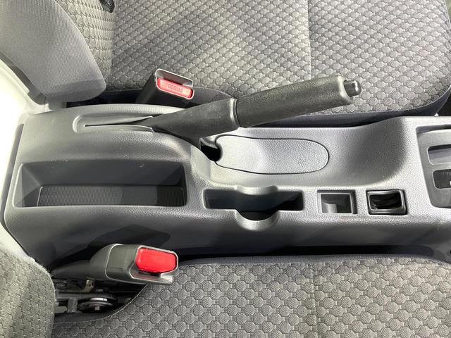 ＮＴ１００クリッパートラック ＧＸ　禁煙車　４ＷＤ　ＳＤナビ　衝突被害軽減　ＥＴＣ　フルセグ　Ｂｌｕｅｔｏｏｔｈ接続　ＥＴＣ　ドライブレコーダー　ＬＥＤヘッドライト　オートマチックハイビーム（55枚目）
