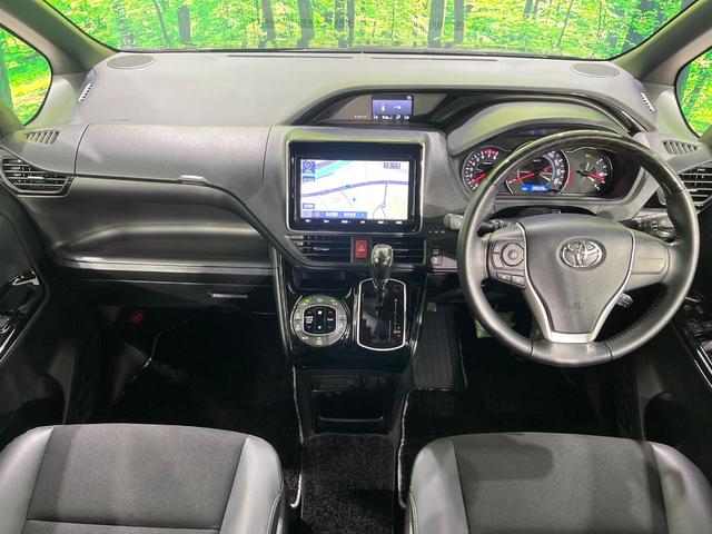 ノア Ｓｉ　ダブルバイビーＩＩＩ　禁煙車　後期型　純正９型ナビ　衝突被害軽減　バックカメラ　両側電動スライドドア　クルーズコントロール　フルセグ　Ｂｌｕｅｔｏｏｔｈ接続　ＥＴＣ　ＬＥＤヘッドライト　オートマチックハイビーム（2枚目）