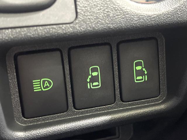 ハイエースバン ロングスーパーＧＬ　ダークプライムＳ　ディーゼル　登録済未使用車　両側電動スライドドア　衝突被害軽減装置　禁煙車　ハーフレザーシート　コーナーセンサー　スマートキー　ＬＥＤヘッド　オートライト　オートエアコン　ＬＥＤフォグ　車線逸脱警報（4枚目）