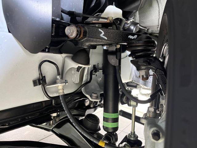 ハイエースバン ロングスーパーＧＬ　ダークプライムＳ　ディーゼル　登録済未使用車　両側電動スライドドア　衝突被害軽減装置　禁煙車　ハーフレザーシート　コーナーセンサー　スマートキー　ＬＥＤヘッド　オートライト　オートエアコン　ＬＥＤフォグ　車線逸脱警報（20枚目）