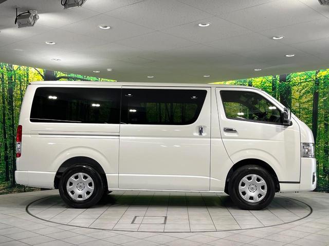 ハイエースバン ロングスーパーＧＬ　ダークプライムＳ　ディーゼル　登録済未使用車　両側電動スライドドア　衝突被害軽減装置　禁煙車　ハーフレザーシート　コーナーセンサー　スマートキー　ＬＥＤヘッド　オートライト　オートエアコン　ＬＥＤフォグ　車線逸脱警報（29枚目）