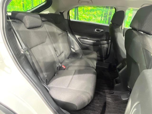 ヴェゼル ｅ：ＨＥＶ　Ｘ　禁煙車　純正９型ナビ　バックカメラ　衝突軽減装置　レーダークルーズ　ＥＴＣ　ドラレコ　Ｂｌｕｅｔｏｏｔｈ　クリアランスソナー　ＬＥＤヘッド　純正１６インチアルミ　ブレーキホールド　ステアリングスイッチ（9枚目）
