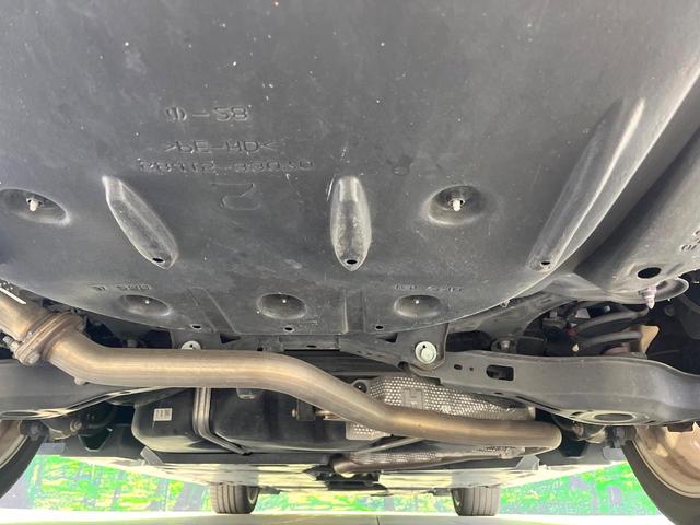 カムリ Gレザーパッケージ 禁煙車 衝突軽減 サンルーフ 純正ナビ バックカメラ 黒革シート パワーシート Bluetooth接続 ETC レーダークルーズコントロール オートマチックハイビーム シートヒーター(19枚目)