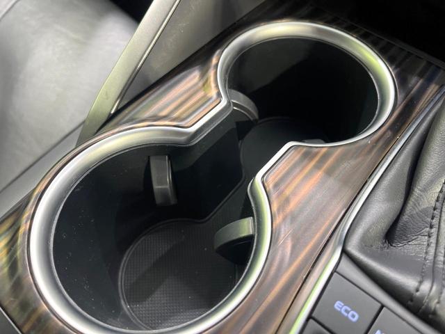カムリ Gレザーパッケージ 禁煙車 衝突軽減 サンルーフ 純正ナビ バックカメラ 黒革シート パワーシート Bluetooth接続 ETC レーダークルーズコントロール オートマチックハイビーム シートヒーター(50枚目)