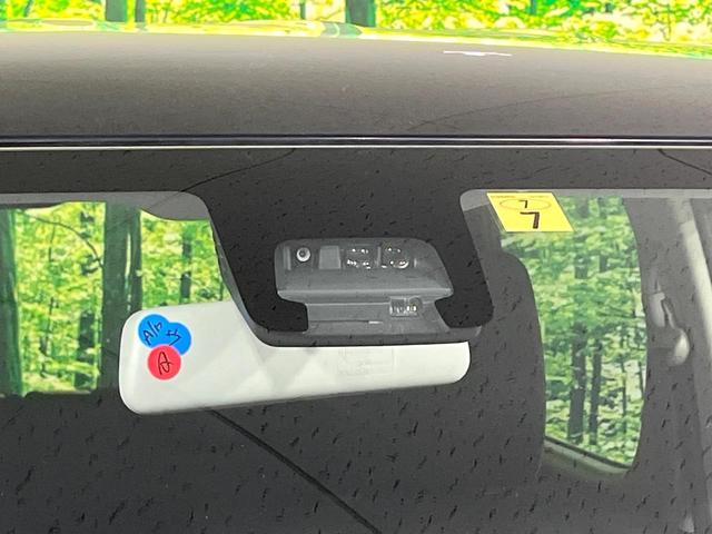 ワゴンRスティングレー ハイブリッドX 禁煙車 純正ナビ 全周囲カメラ 衝突軽減装置 Bluetooth フルセグ スマートキー シートヒーター LEDヘッド LEDフォグ レーンアシスト オートマチックハイビーム ステアリングスイッチ(5枚目)