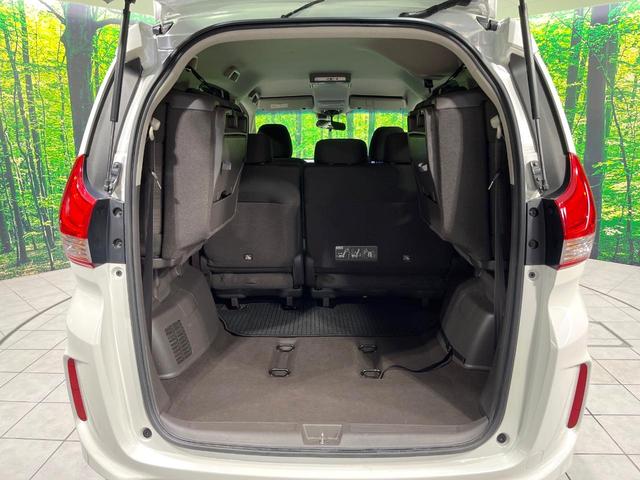 フリード G・ホンダセンシング 禁煙車 純正ナビ 後席モニター 両側電動スライドドア 衝突軽減装置 バックカメラ レーダークルーズ ETC Bluetooth フルセグ スマートキー LEDヘッド レーンアシスト オートエアコン(11枚目)