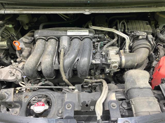 フリード G・ホンダセンシング 禁煙車 純正ナビ 後席モニター 両側電動スライドドア 衝突軽減装置 バックカメラ レーダークルーズ ETC Bluetooth フルセグ スマートキー LEDヘッド レーンアシスト オートエアコン(18枚目)