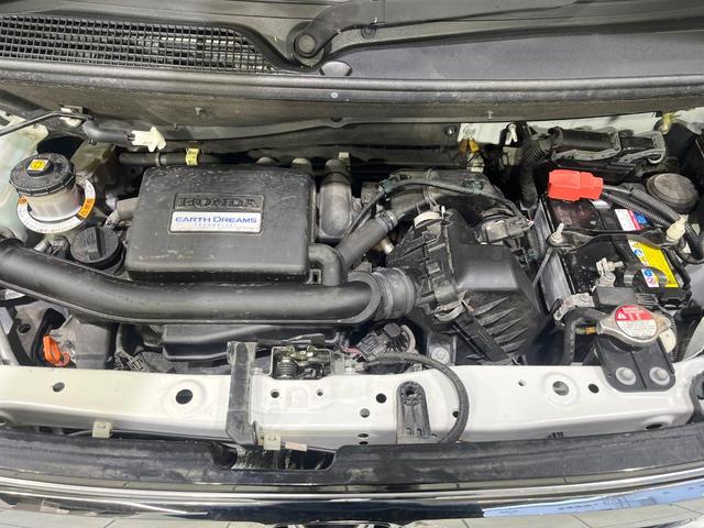 N-BOXカスタム G・Lホンダセンシング 禁煙車 純正ディスプレイオーディオ 衝突被害軽減 電動スライド レーダークルーズ バックカメラ LEDヘッド ETC オートハイビーム Bluetooth 車線逸脱警報 オートライト オートエアコン(18枚目)