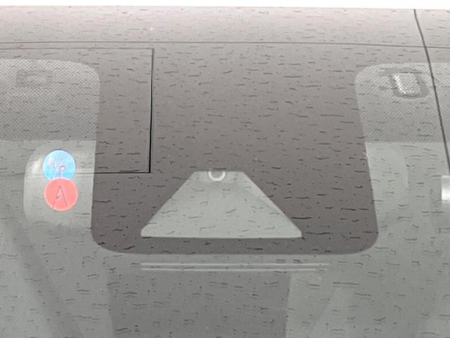 アクア Ｘ　禁煙車　８型ディスプレイオーディオ　全周囲カメラ　衝突軽減装置　レーダークルーズ　ＥＴＣ　Ｂｌｕｅｔｏｏｔｈ　ドラレコ　コーナーセンサー　スマートキー　ＬＥＤヘッド　レーンアシスト（6枚目）