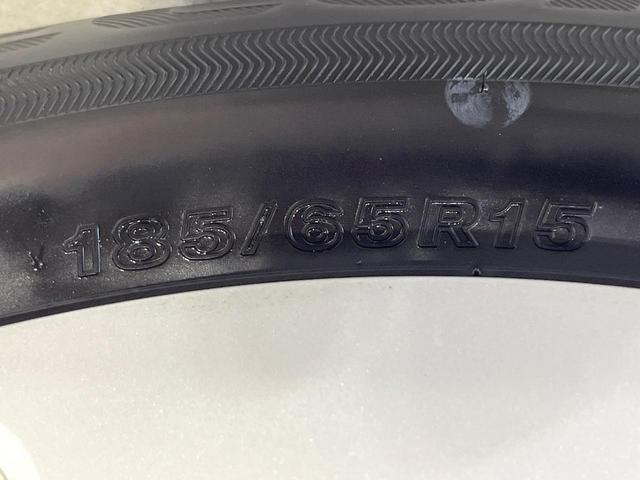 アクア Ｘ　禁煙車　８型ディスプレイオーディオ　全周囲カメラ　衝突軽減装置　レーダークルーズ　ＥＴＣ　Ｂｌｕｅｔｏｏｔｈ　ドラレコ　コーナーセンサー　スマートキー　ＬＥＤヘッド　レーンアシスト（37枚目）