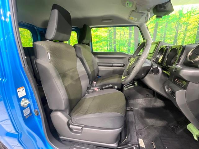 ジムニー ＸＣ　禁煙車　４ＷＤ　純正ナビ　バックカメラ　衝突軽減装置　クルコン　シートヒーター　ドラレコ　ＬＥＤヘッド　Ｂｌｕｅｔｏｏｔｈ　ステアリングスイッチ　スマートキー　純正１６インチアルミ　車線逸脱警報（8枚目）