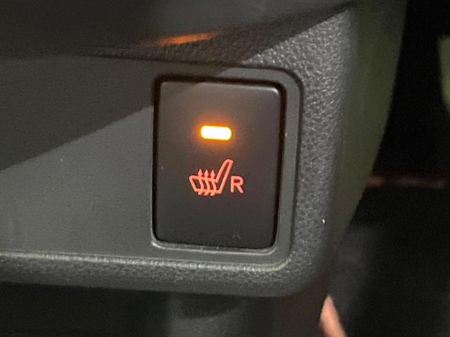 パッソ モーダ チャーム 禁煙車 純正ナビ 衝突被害軽減 パノラミックビューモニター ETC 運転席シートヒーター LEDヘッドライト Bluetooth接続 フルセグ スマートキー プッシュスタート(35枚目)