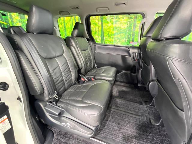 ヴォクシー ZS 煌 禁煙車 後席モニター 純正9型ナビ バックカメラ 両側電動スライド 寒冷地仕様 ETC クルコン ドラレコ Bluetooth LEDヘッド LEDフォグ リアオートエアコン ステアリングスイッチ(9枚目)