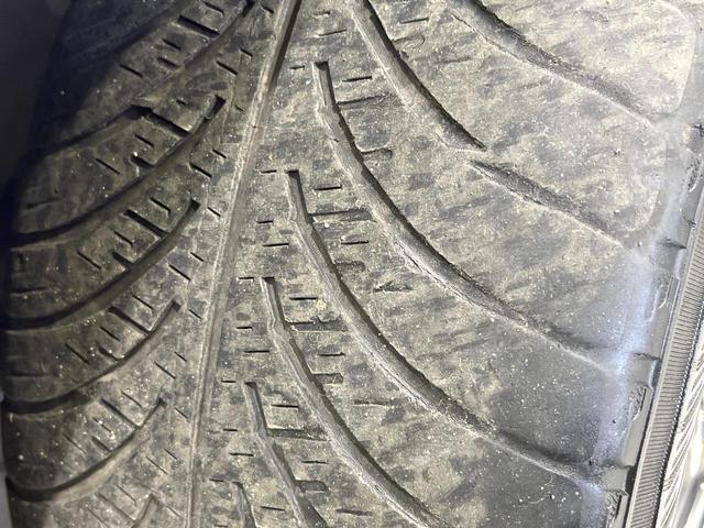 ヴォクシー ZS 煌 禁煙車 後席モニター 純正9型ナビ バックカメラ 両側電動スライド 寒冷地仕様 ETC クルコン ドラレコ Bluetooth LEDヘッド LEDフォグ リアオートエアコン ステアリングスイッチ(25枚目)